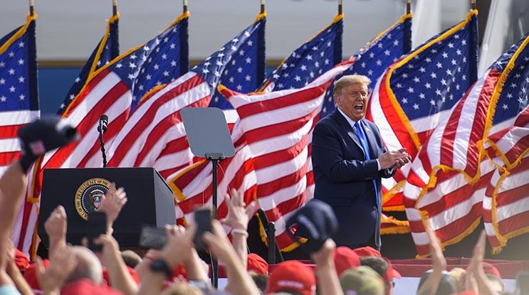  Campaña Trump-Pence vuelca por hispanos y contra el socialismo