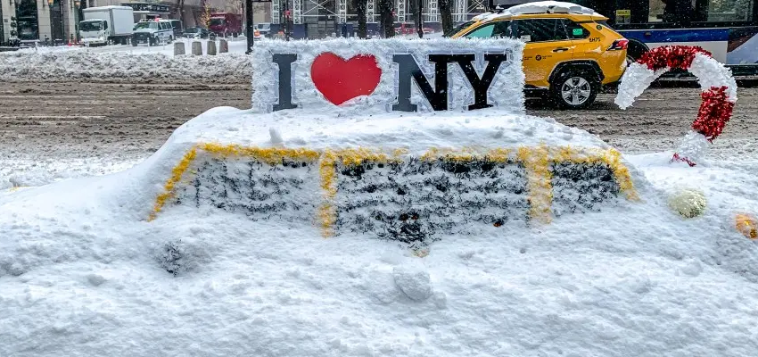  Unas 50 ciudades de Nueva York declaradas en emergencia por la nieve