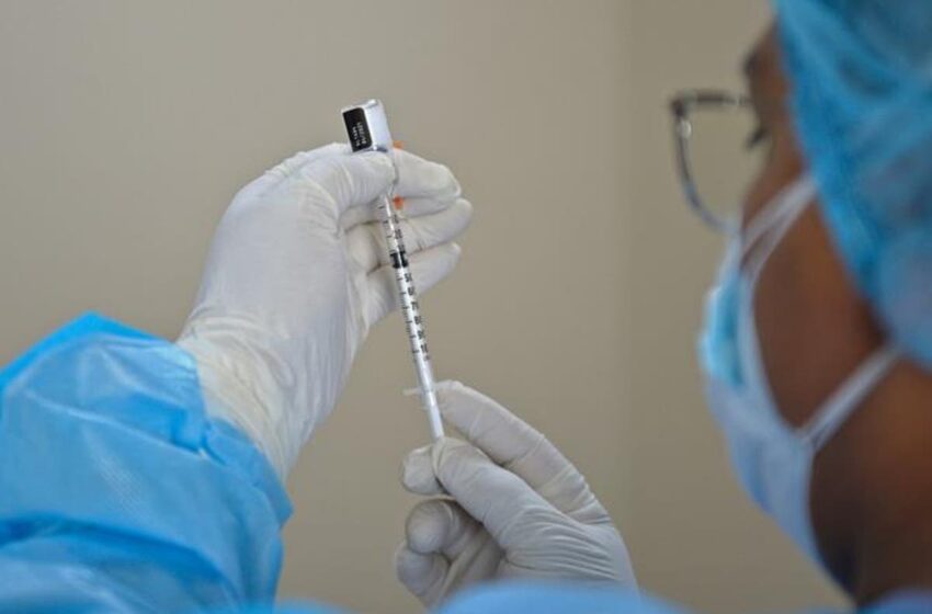  Una dosis de vacuna anticovid reduce casi 50% la transmisión en el hogar