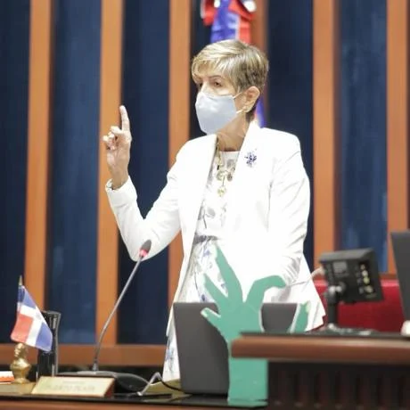  Senadora Ginnette Bournigal pide a Abinader destituir a funcionarios que no trabajen