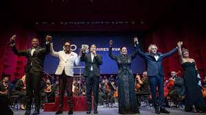  La Sinfónica ofrece memorable concierto de música popular