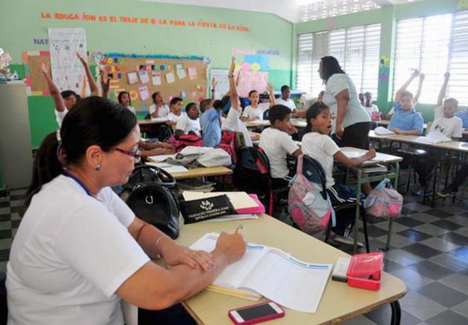  A pocos meses de finalizar año escolar maestros aún no reciben libros de registros