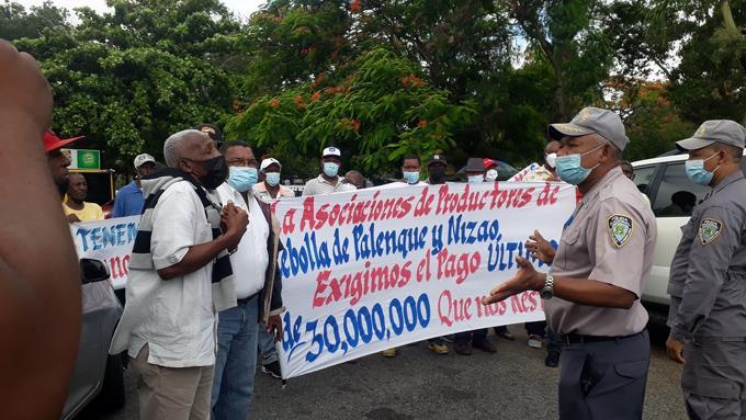  Gobierno da «tiro de gracia» a la agropecuaria dominicana