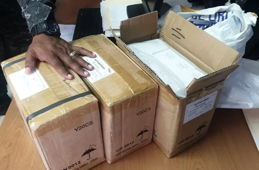  Ocupan miles de municiones para fusiles cerca del Palacio de Justicia de Elías Piña
