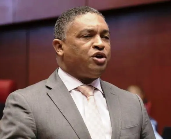  Yván Lorenzo: «Popis en el palacio dispendian el dinero de dominicanos»
