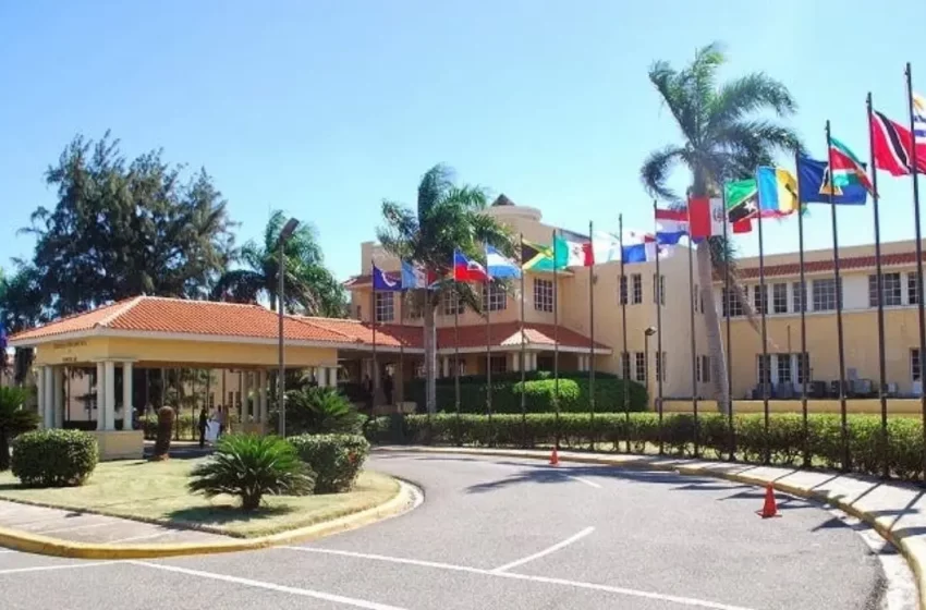  Cancillería dispone reintegro de 46 diplomáticos a sus cargos