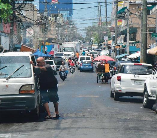  En los barrios con ‘Mi país seguro’ continúan los asaltos y criminalidad
