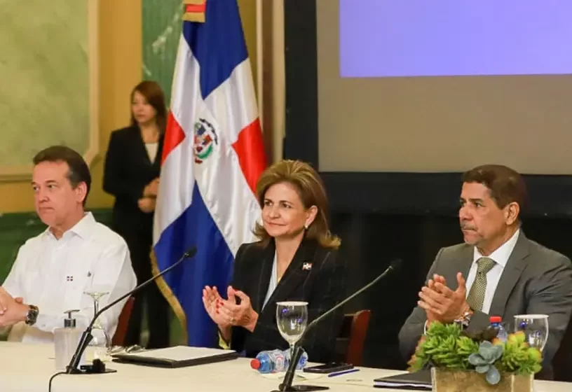 Gobierno subsidiará producción pollo y harina por RD$1,233 MM