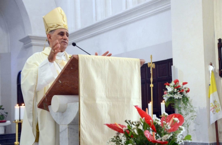  Arzobispo de Santiago dice sociedad “está resquebrajada”