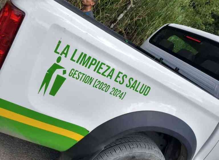  Se jodió esta vaina: Subdirector de Santiago Oeste acusado de atracar en vehículo rotulado