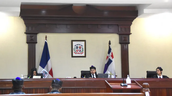  Jueza reta jueces  «Los tribunales no están para dictar sentencias para apaciguar furia de la opinión pública»