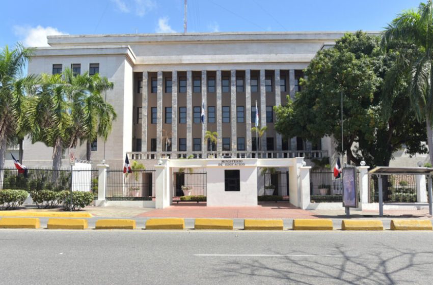  MINERD:  Denuncian en Educación funciona entramado de nombramientos