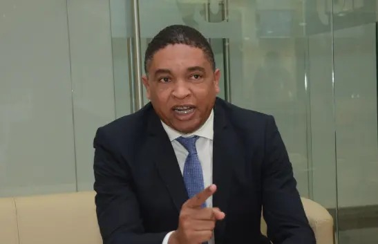  Iván Lorenzo denuncia ministro de Hacienda esconde RD$400 millones en paraíso fiscal