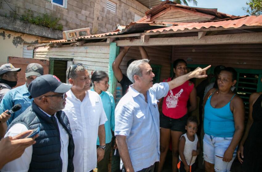  Abinader en Samaná: “Que no se quede una vivienda sin restaurar»