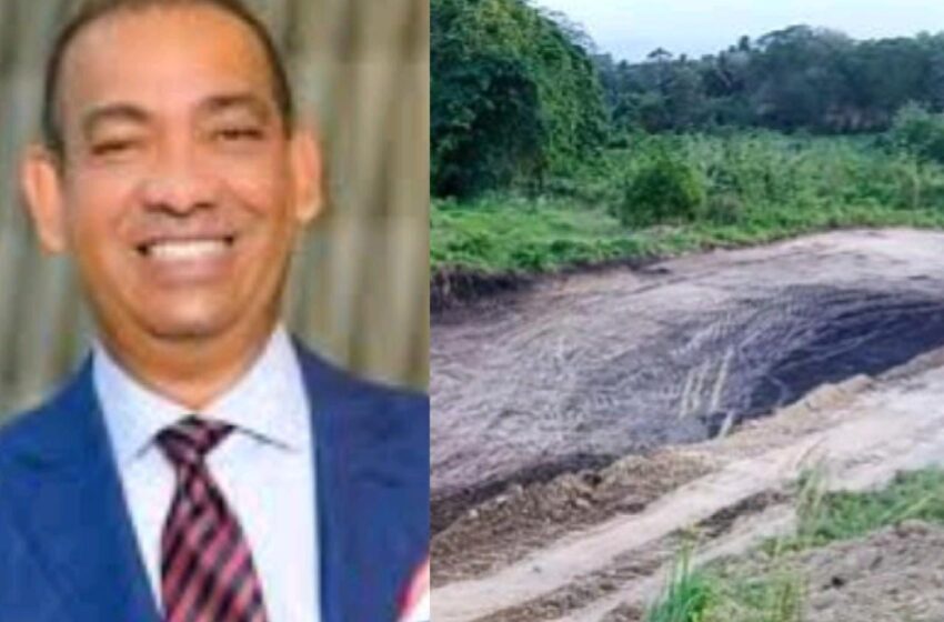  MINISTRO DELIGNE LA CIRCUNVALACION DE MOCA ESTA PARALIZADA