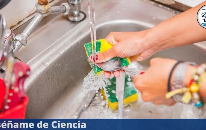  Por qué no se debe mezclar cloro con jabón para lavar los trastes, según la ciencia