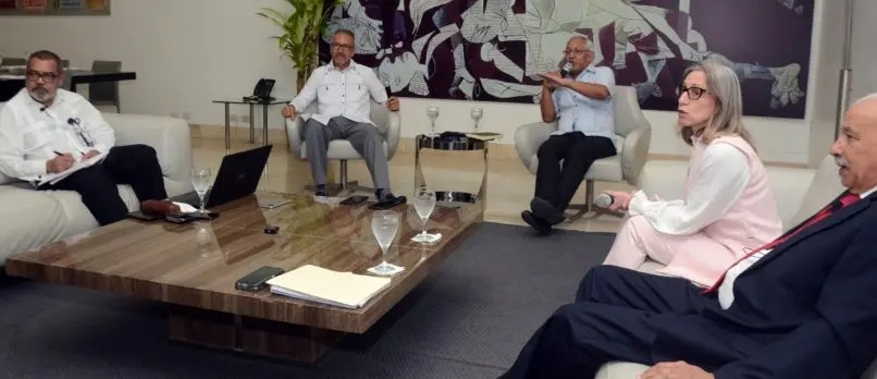  NO SE QUEJEN TANTO Y RESUELVAN.  Sistema educativo sigue en crisis: dispendio de recursos y falta de supervisión docente
