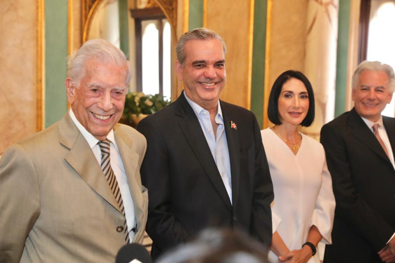  NACIONALIZADOS DOMINICANOS. Abinader le ha otorgado la nacionalidad dominicana a 11 personas por la vía privilegiada