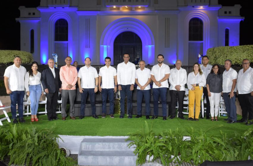  Wellington Arnaud presenta proyecto para mejorar servicios de agua potable y saneamiento en la provincia Espaillat