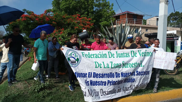  PROTESTAS EN EL CIBAO. El Cibao protesta por agua y alzas tarifa eléctrica