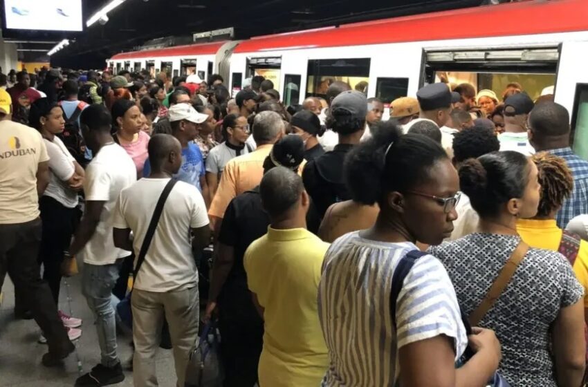  FALLAS, FALLAS, METRO, METRO. ¡Escándalo! Mujeres denuncian acoso en el metro de Santo Domingo