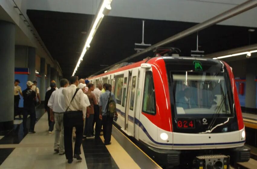  CONTINÚAN CAOS EN EL METRO