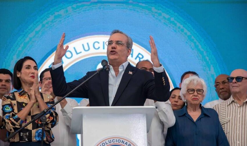  PRESIDENTE ABINADER AGRADECE RESPALDO PRM. Abinader arrasa en primarias del PRM y acepta reto de ser candidato presidencial