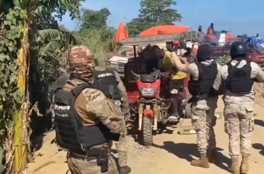  POLICÍAS HAITIANOS VIOLAN FRONTERA, Policías haitianos entran a territorio dominicano en La Vigía de Dajabón y destruyen productos.