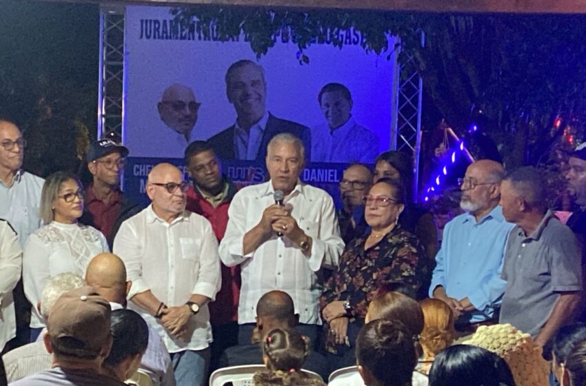  LA FUERZA DEL PUEBLO RENUNCIA EN PLENO EN LA CANELA DE SANTIAGO Y SE VA AL PRM PARA APOYAR A LUIS ABINADER Y DANIEL RIVERA, CANDIDATO A SENADOR