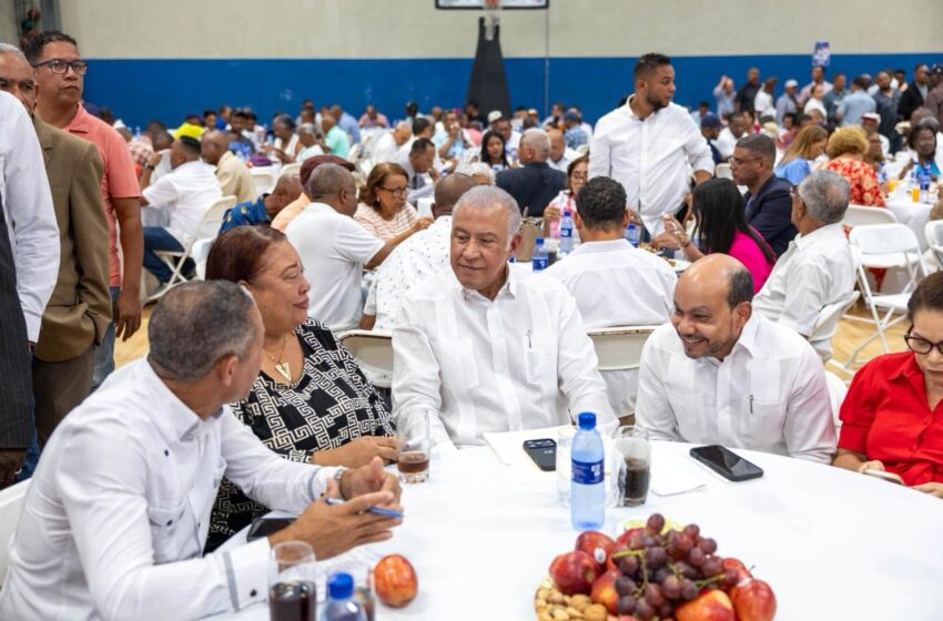  Ruta Navideña del gobierno llega a Cristo Rey, Los Guaricamos y Monte Plata